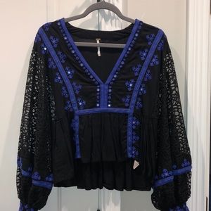 Free people, black blouse with embroidery